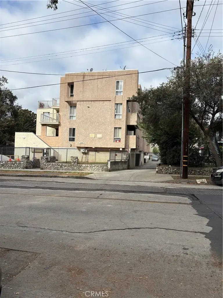 1095 N Raymond, Pasadena, CA 91103 - #2