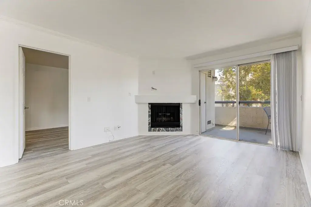 5515 Canoga Ave #105, Woodland Hills, CA 91367 - #1