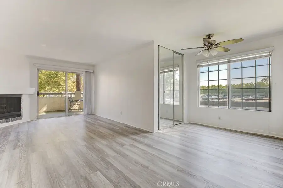 5515 Canoga Ave #105, Woodland Hills, CA 91367 - #2