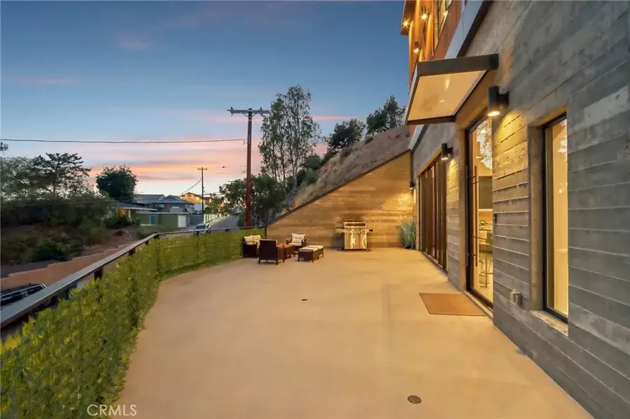 8504 Outland View Drive, Sun Valley, CA 91352 - #2