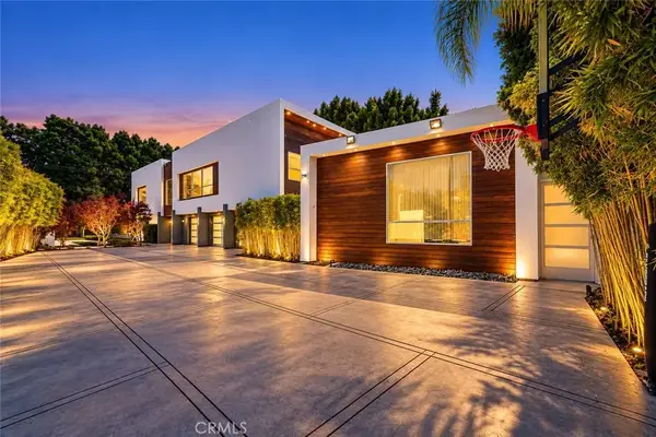 4757 White Oak, Encino, CA 91316