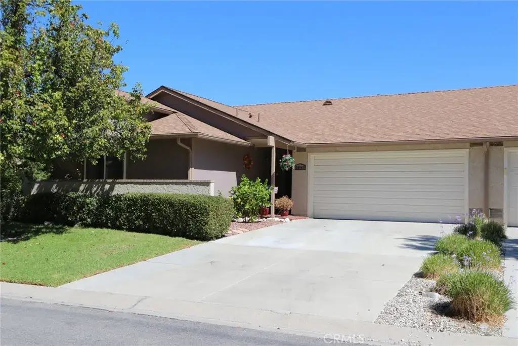 20046 Avenue Of The Oaks, Newhall, CA 91321 - #1