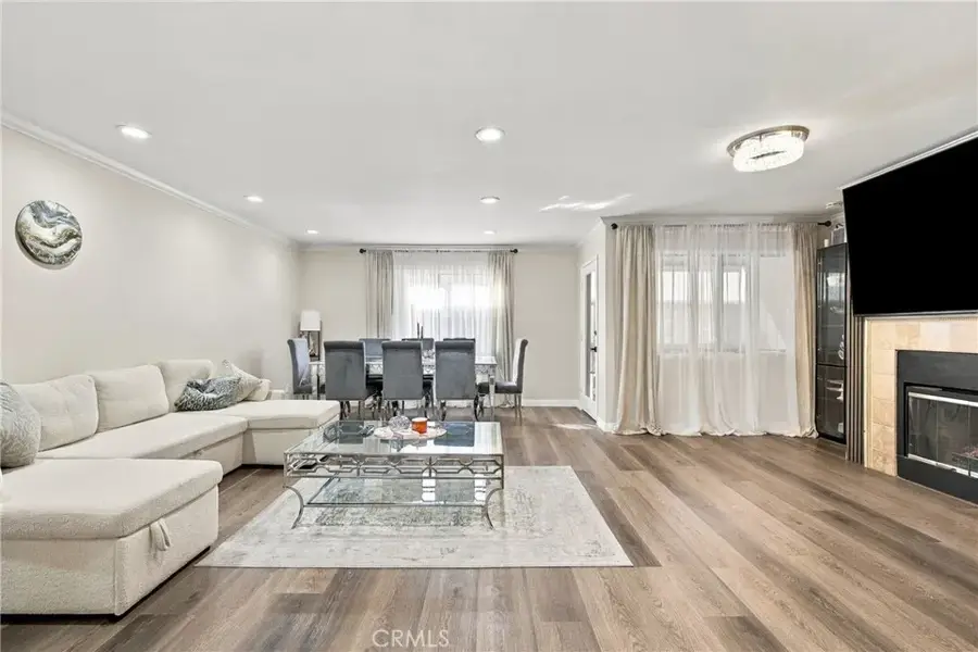 330 Burchett #206, Glendale, CA 91203 - #2