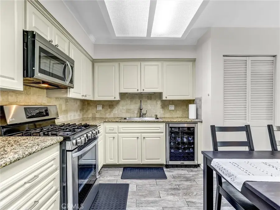 500 E Jackson Place East #302, Glendale, CA 91206 - #2