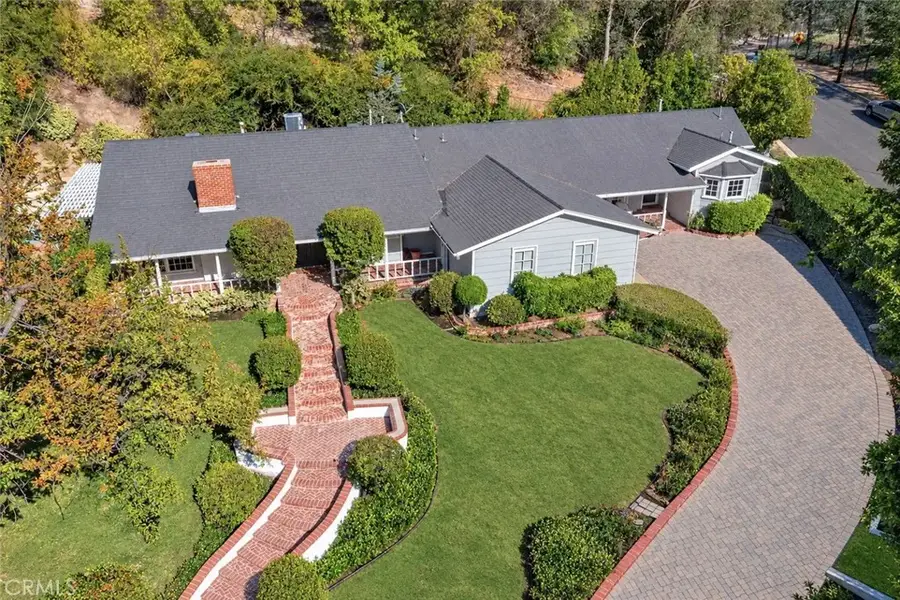 5408 Penfield Avenue, Woodland Hills, CA 91364 - #2