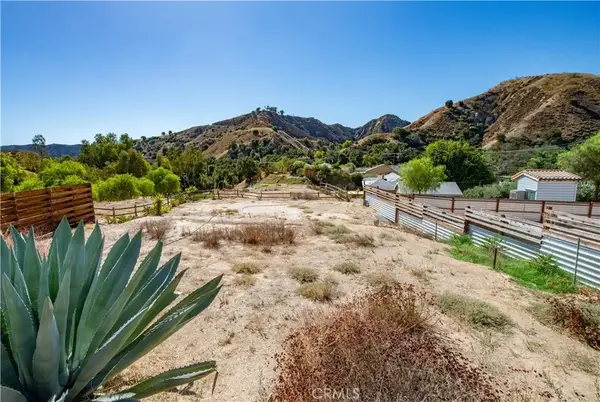 0 Eveningside, Val Verde, CA 91384