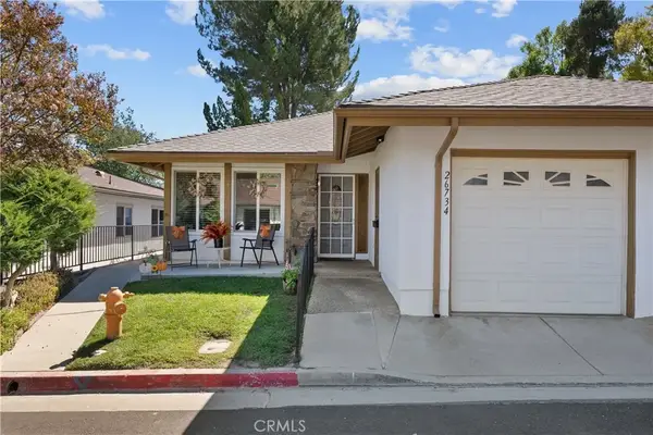 26734 Winsome Circle, Newhall, CA 91321