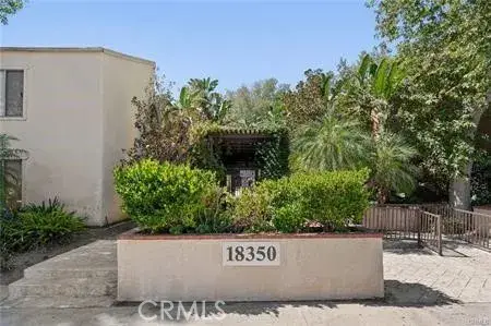 18350 Hatteras #224, Tarzana, CA 91356