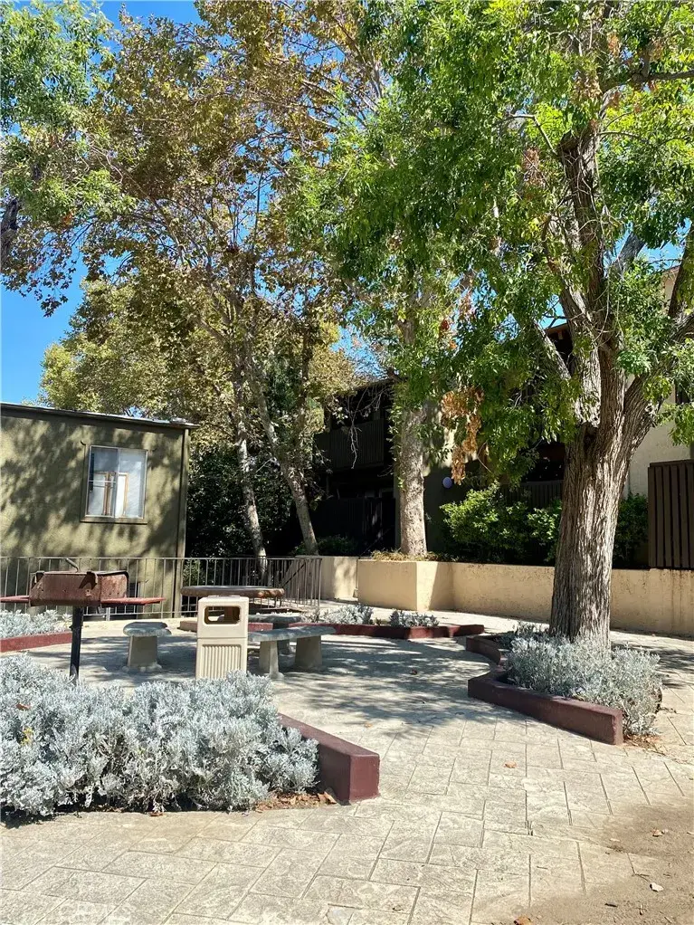 18350 Hatteras, Tarzana, CA 91356 - #2