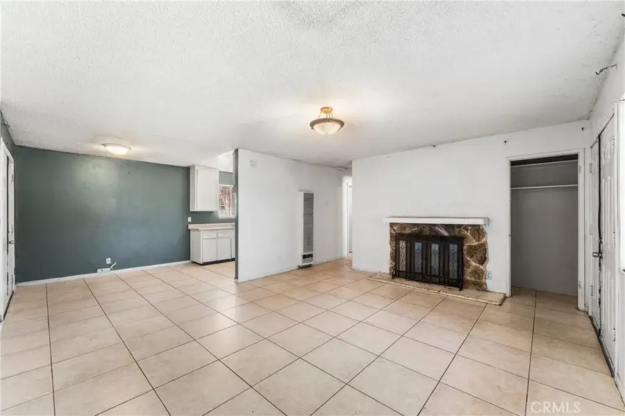 16227 Juniper, Hesperia, CA 92345 - #2
