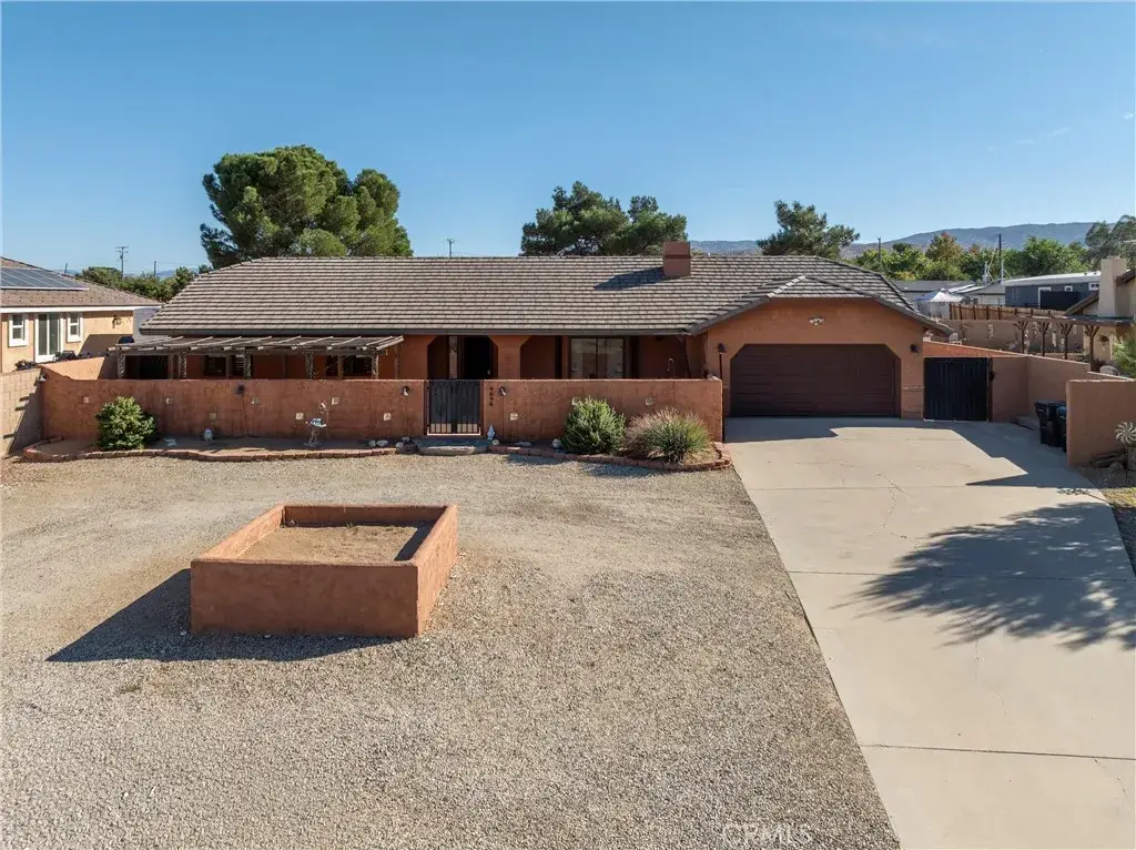 4698 Quartz Hill Road, Lancaster, CA 93536 - #1