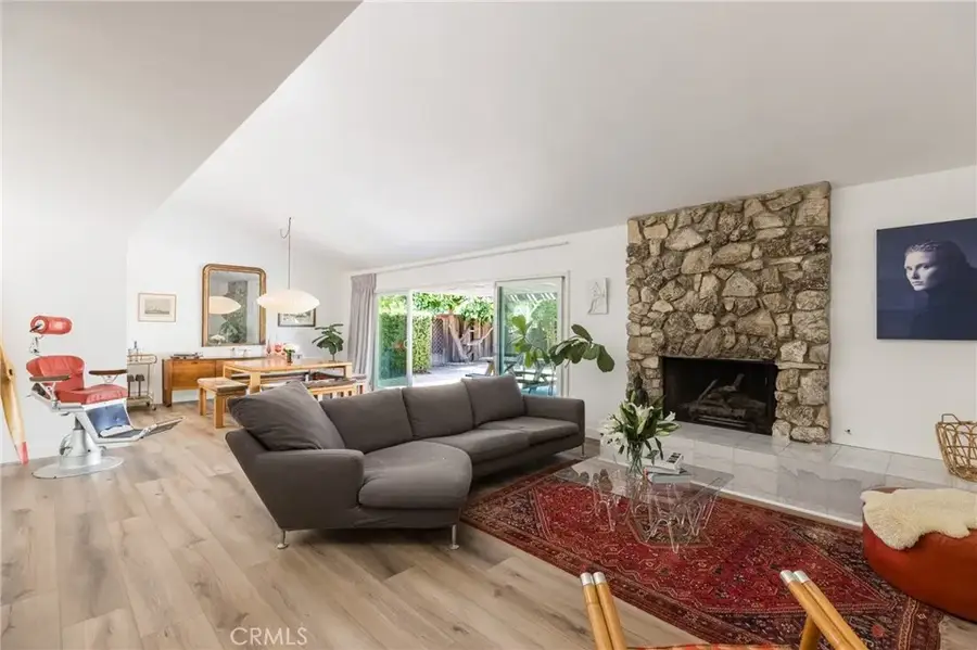 22429 Bessemer Street, Woodland Hills, CA 91367 - #3