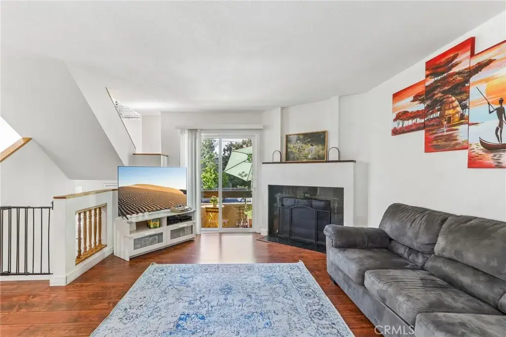 14201 Foothill Boulevard #17, Sylmar, CA 91342 - #1