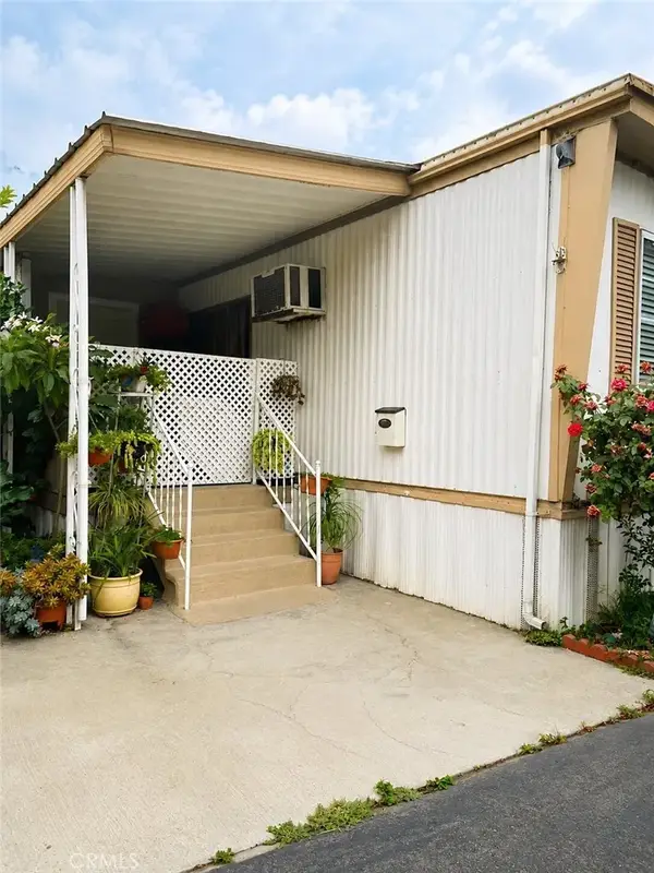 9051 Laurel Canyon Spc 30 #30, Sun Valley, CA 91352
