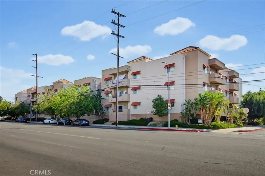 9610 Zelzah Avenue #203, Northridge, CA 91325 - #2