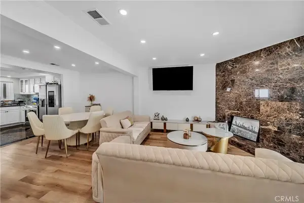 13412 Burbank, Sherman Oaks, CA 91401