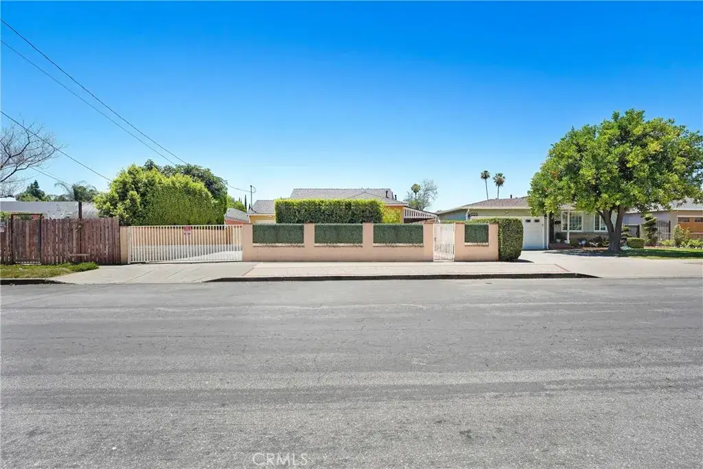 21006 Cohasset, Canoga Park, CA 91303 - #1