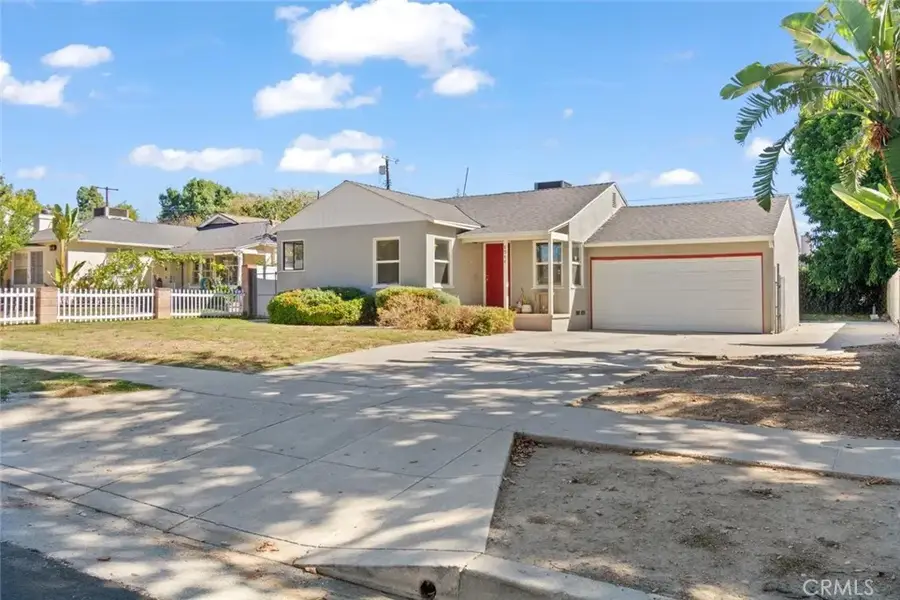 8944 Darby Avenue, Northridge, CA 91325 - #2