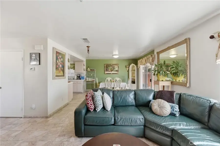 10182 Willamette Street, San Buenaventura Ventura, CA 93004 - #3