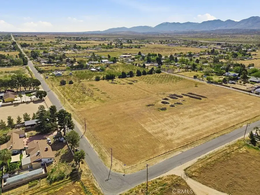 75 Avenue U, Littlerock, CA 93543 - #2