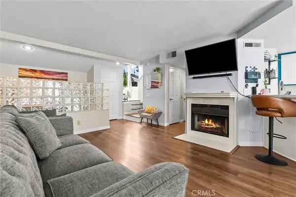 9915 Variel Avenue #22, Chatsworth, CA 91311