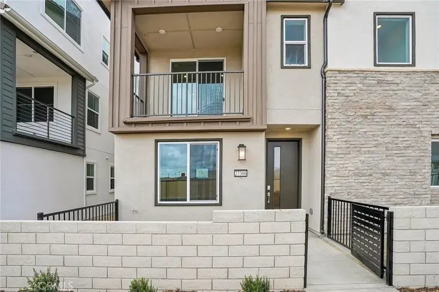27386 Harrier Ct. #1, Valencia, CA 91381 - #3