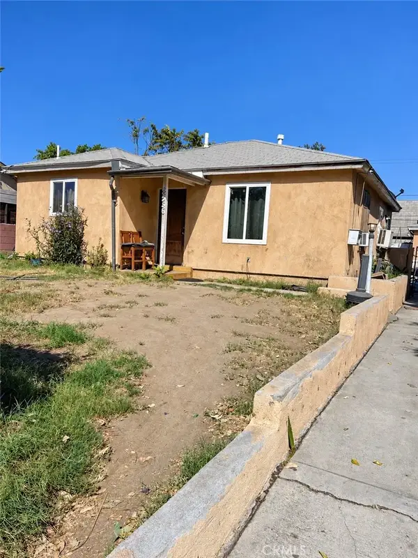 8536 Cayuga Avenue, Sun Valley, CA 91352