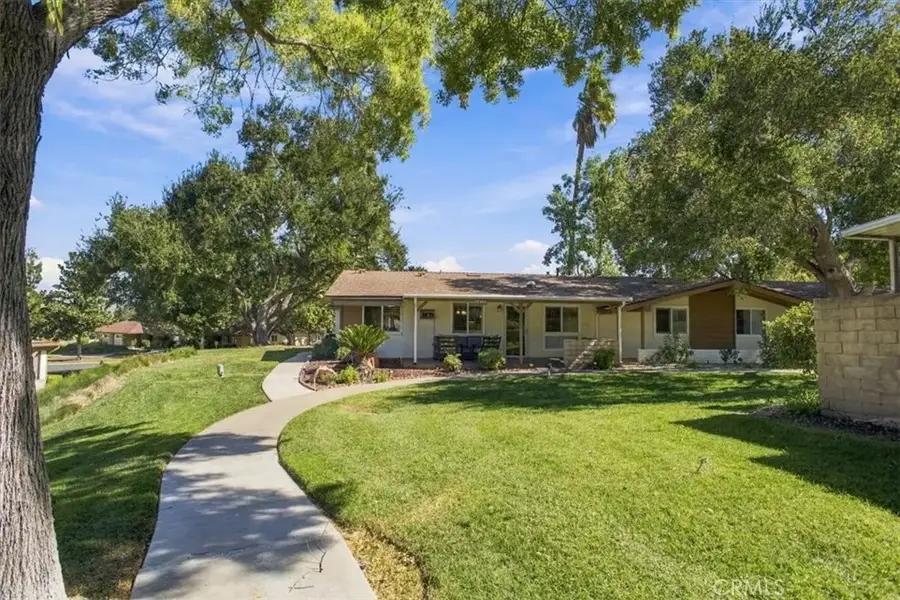 19348 Avenue Of The Oaks, Newhall, CA 91321 - #2