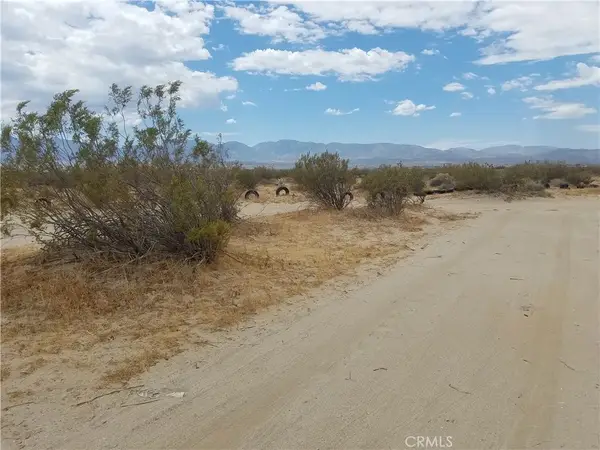 120 Avenue R4, Sun Village, CA 93543