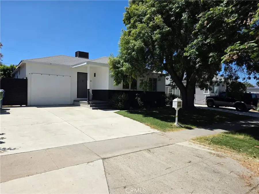 5779 Enfield Avenue, Encino, CA 91316 - #2