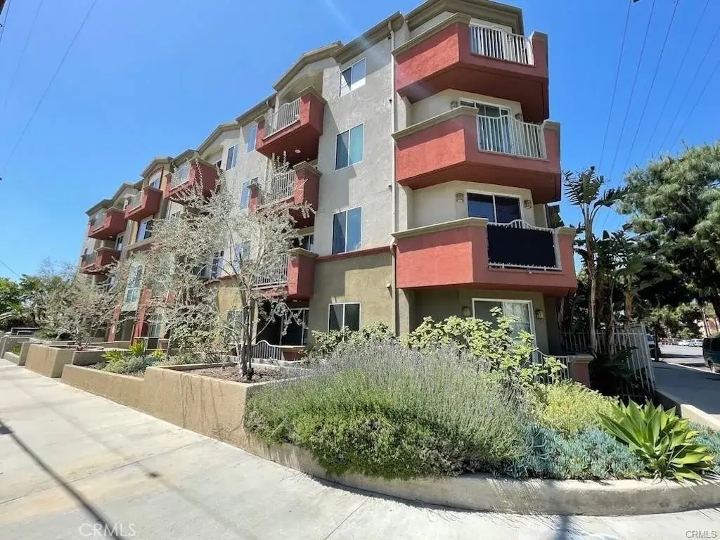 7551 Jordan Avenue #301, Canoga Park, CA 91303 - #1