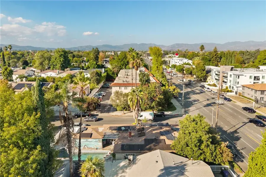 6059 Woodman, Van Nuys, CA 91401 - #3