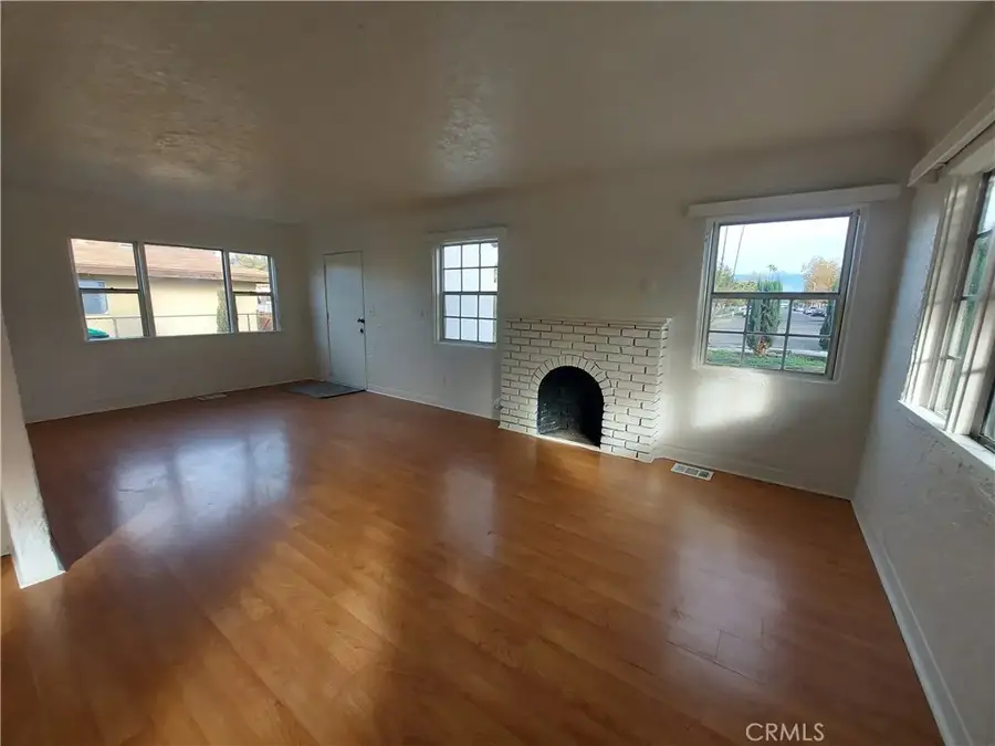 439 N Santa Fe Street, Hemet, CA 92543 - Image #3