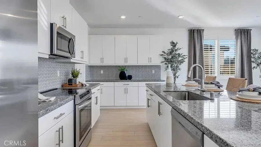 14283 Rollins Street, Hesperia, CA 92345 - Image #2