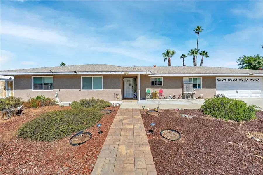 41150 Nona Court, Hemet, CA 92544 - Image #2