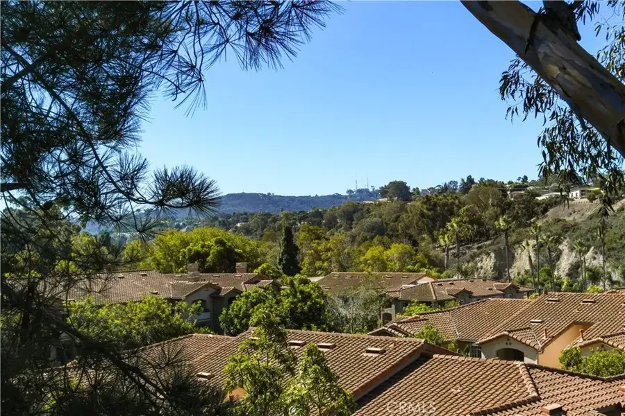 8614 Villa La Jolla Drive #6, La Jolla, CA 92037 - Image #3