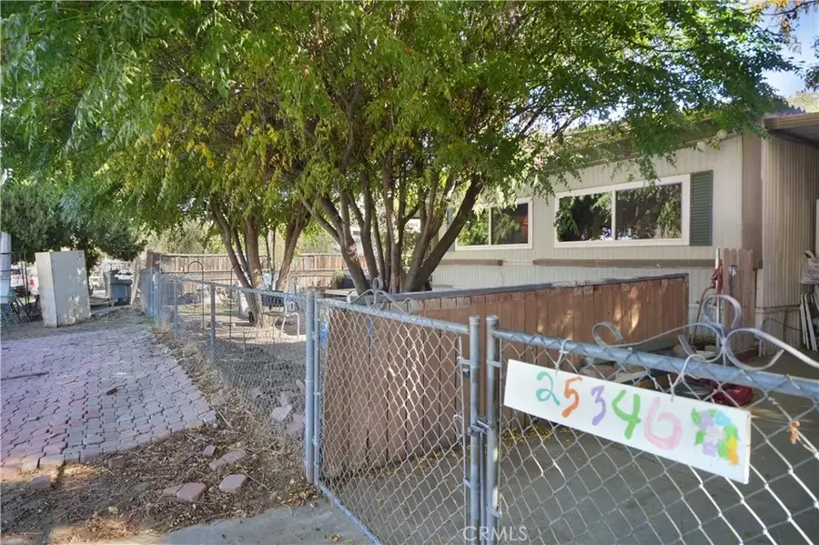 25346 Wanda Ln, Hemet, CA 92544 - Image #2