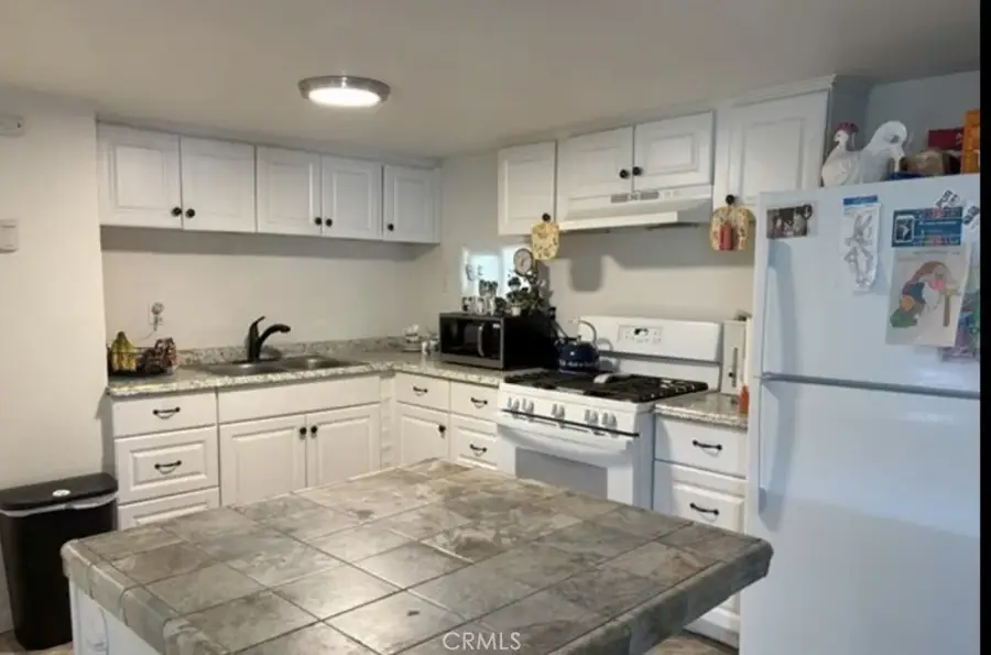 260 N Lyon #95, Hemet, CA 92543 - Image #2