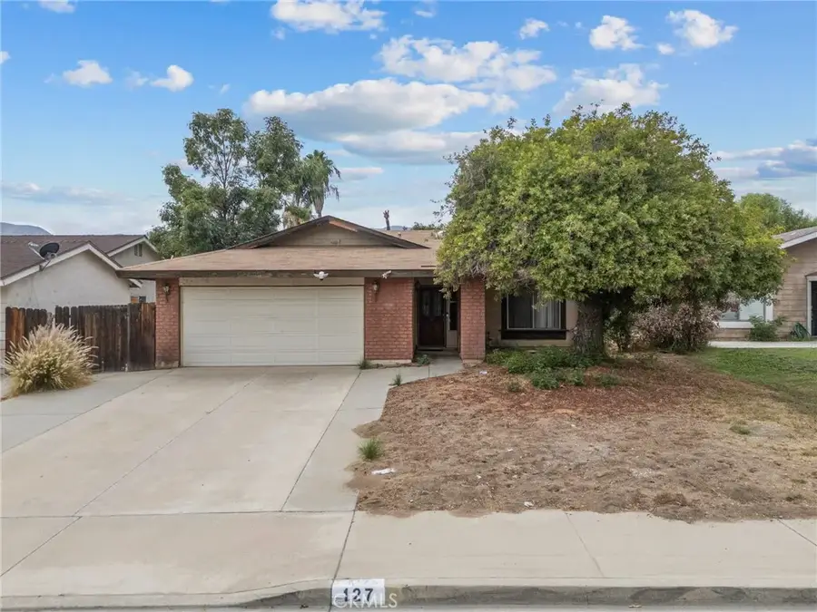 127 N Massachusetts, Lake Elsinore, CA 92530 - Image #2