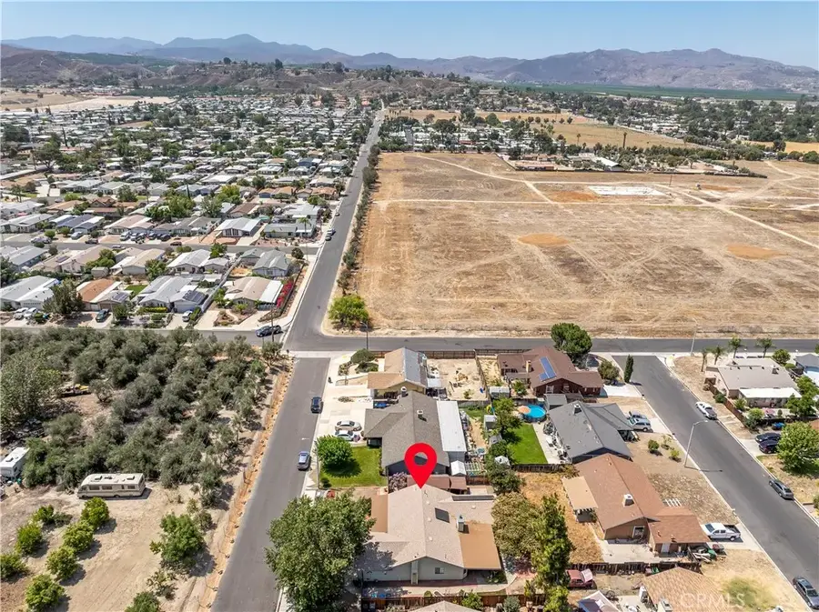 25187 Lincoln Avenue, Hemet, CA 92544 - Image #2