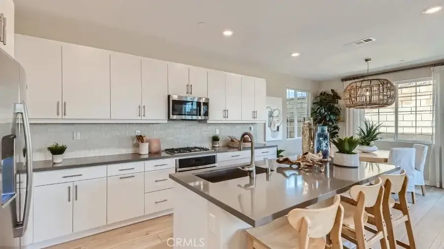 16617 Shallot Street, Fontana, CA 92336 - Image #3