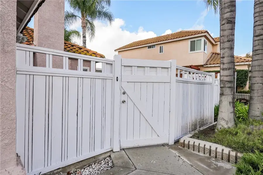 24385 Via Las Junitas, Murrieta, CA 92562 - Image #2