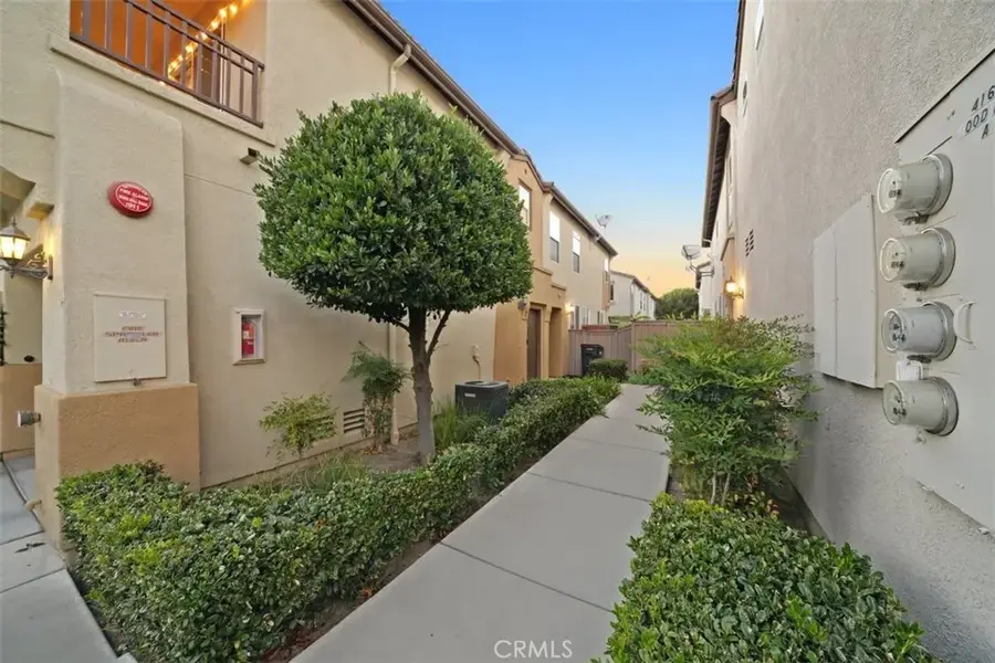 41710 Woodridge Avenue #2, Murrieta, CA 92562 - Image #2