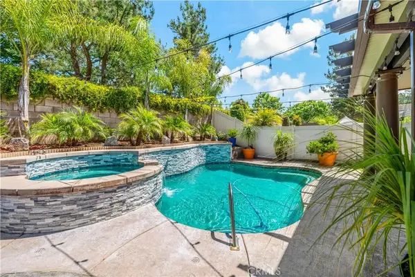 46382 Lone Pine Drive, Temecula, CA 92592