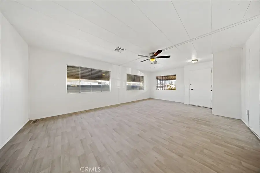 1895 W Devonshire #76, Hemet, CA 92545 - Image #2