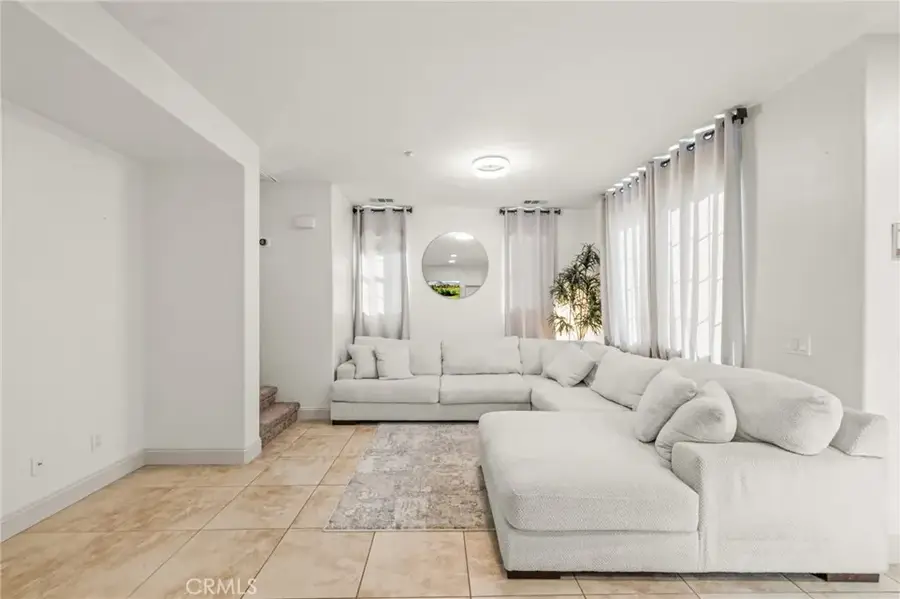 31210 Strawberry Tree Ln #52, Temecula, CA 92592 - Image #3