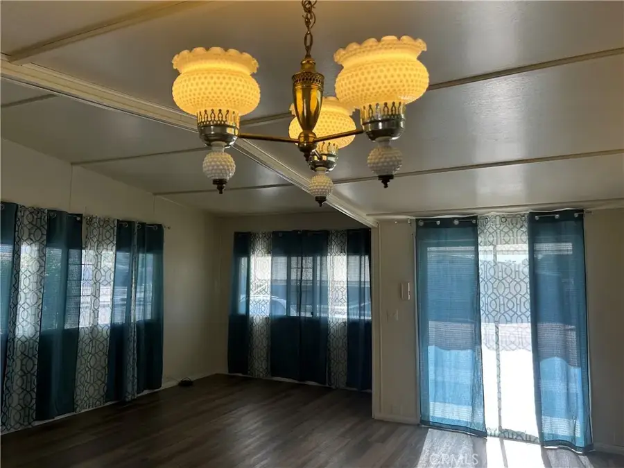 914 W Johnston, Hemet, CA 92543 - Image #2