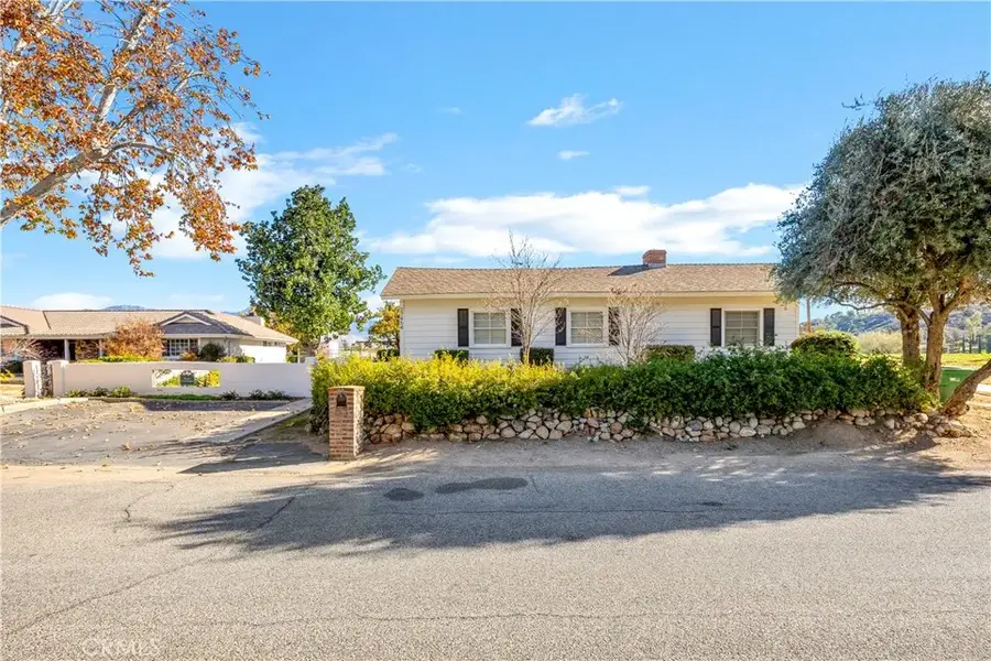 27454 Hemet, Hemet, CA 92544 - #2