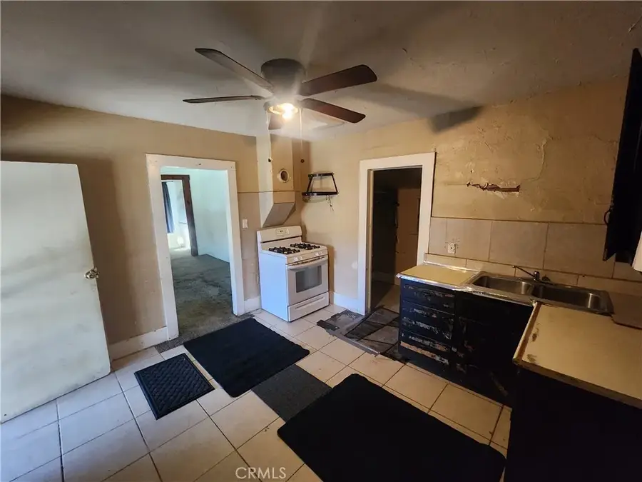 305 W Heald, Lake Elsinore, CA 92530 - Image #2