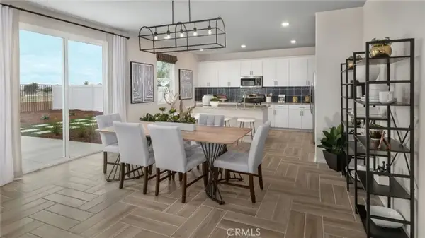 2439 Gunner Ridge Way, Rialto, CA 92377